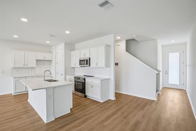 31481 SPANISH MISSION ROAD, San Antonio, FL 33576