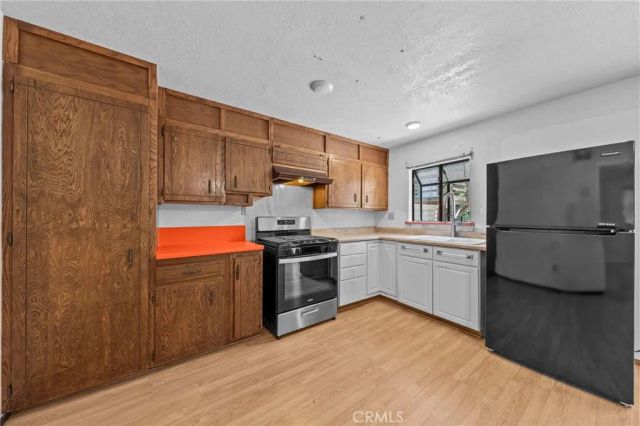 22879 Juniper Lane, Crestline, CA 92325