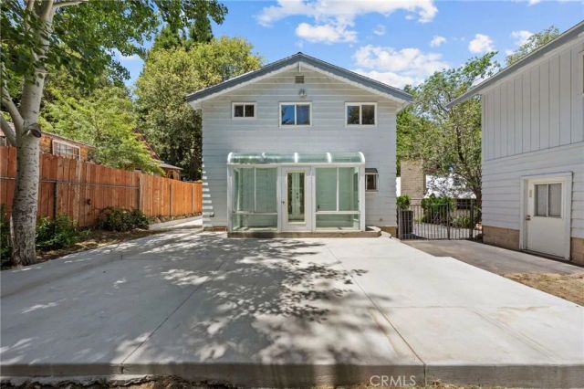 22879 Juniper Lane, Crestline, CA 92325
