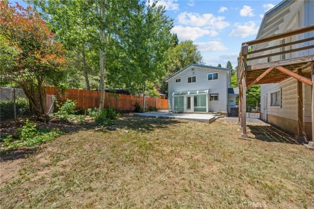 22879 Juniper Lane, Crestline, CA 92325