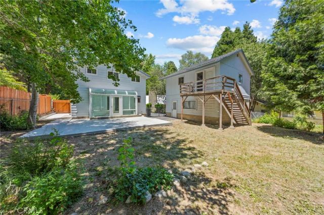 22879 Juniper Lane, Crestline, CA 92325