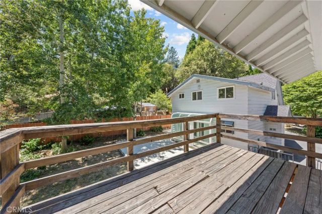 22879 Juniper Lane, Crestline, CA 92325