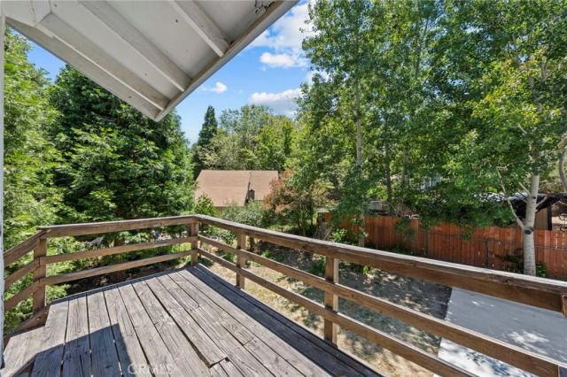 22879 Juniper Lane, Crestline, CA 92325