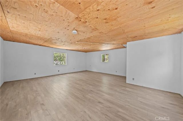 22879 Juniper Lane, Crestline, CA 92325