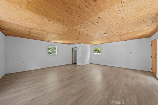 22879 Juniper Lane, Crestline, CA 92325