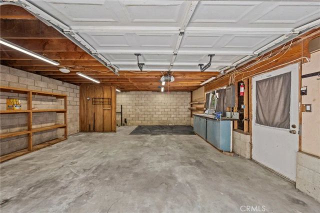 22879 Juniper Lane, Crestline, CA 92325