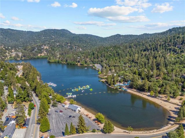22879 Juniper Lane, Crestline, CA 92325
