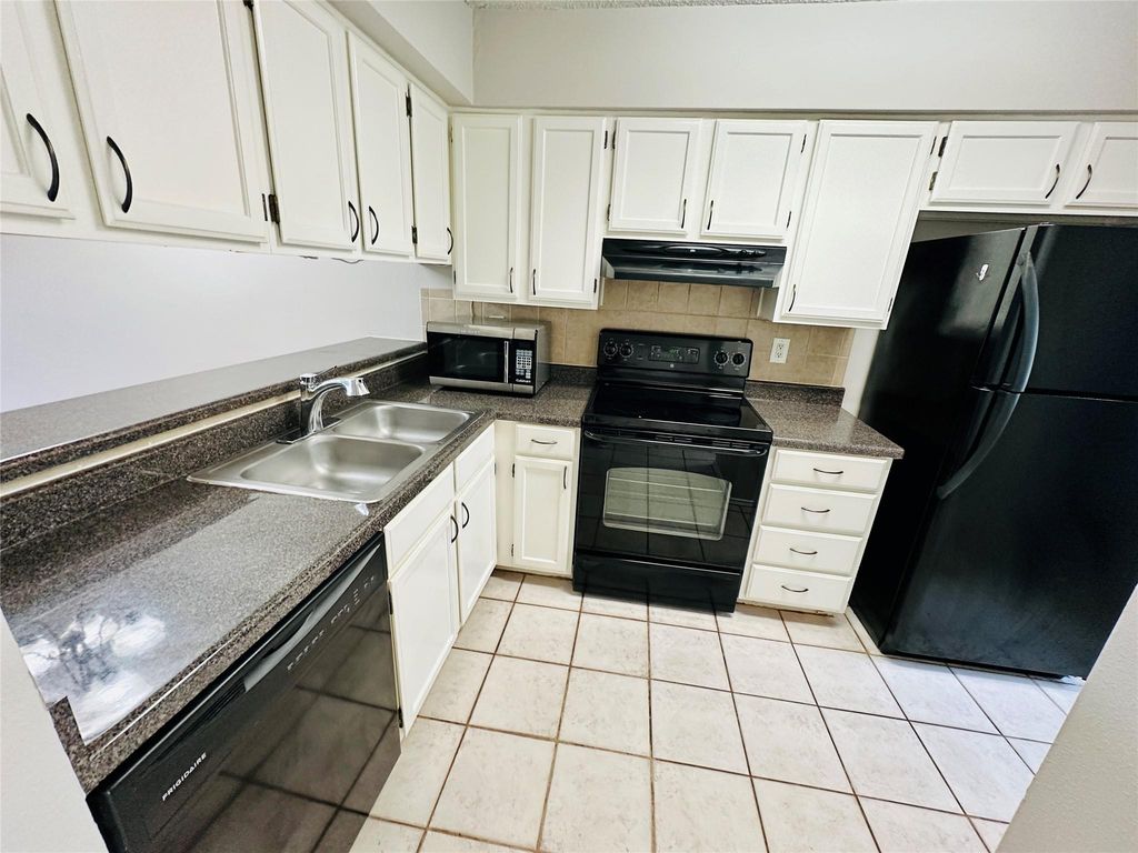 2215 Post RD 2028, Austin, TX 78704