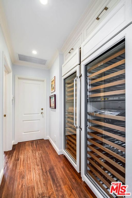 Image 18 of property listing at 9921 Toluca Lake Avenue, Toluca Lake, CA 91602