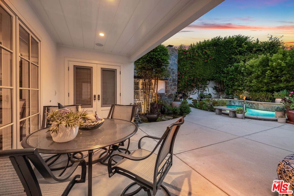 Image 51 of property listing at 9921 Toluca Lake Avenue, Toluca Lake, CA 91602