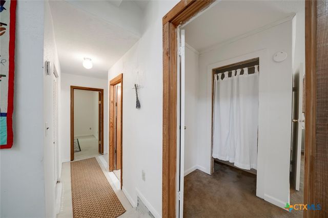 150 Lakeview Drive, Del Valle, TX 78617