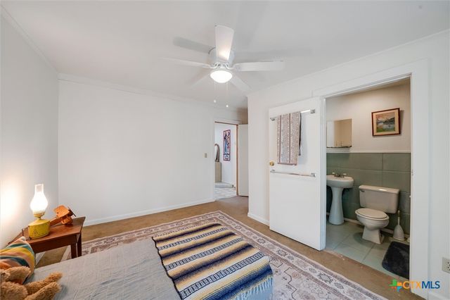 150 Lakeview Drive, Del Valle, TX 78617