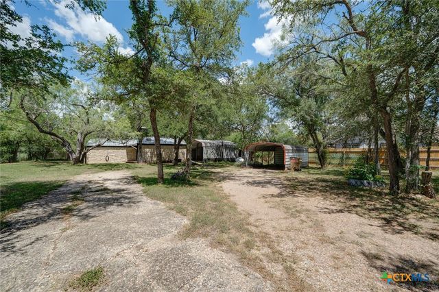 150 Lakeview Drive, Del Valle, TX 78617