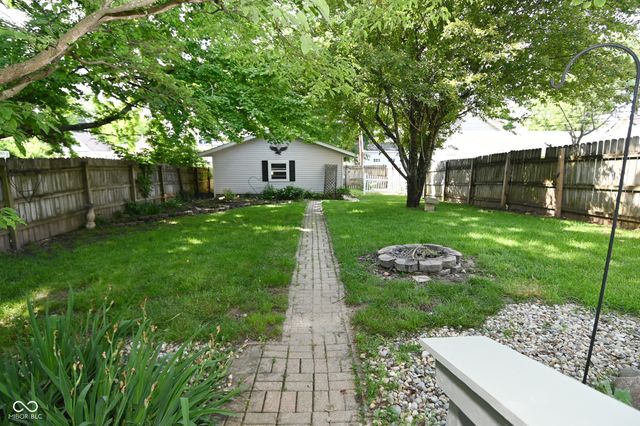 55 W Harrison Street, Mooresville, IN 46158