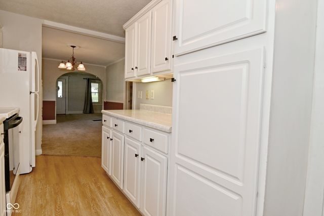 55 W Harrison Street, Mooresville, IN 46158