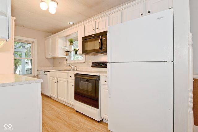 55 W Harrison Street, Mooresville, IN 46158