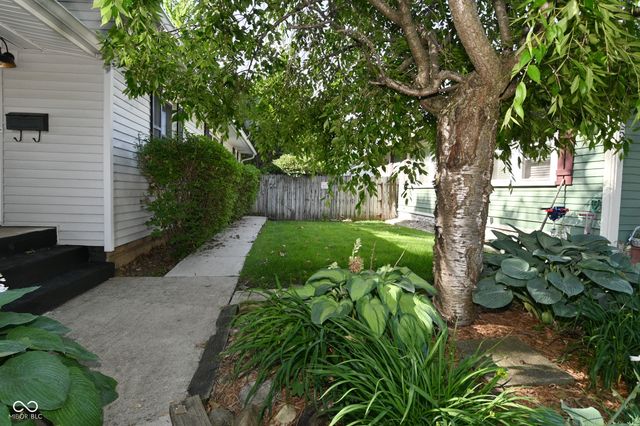 55 W Harrison Street, Mooresville, IN 46158