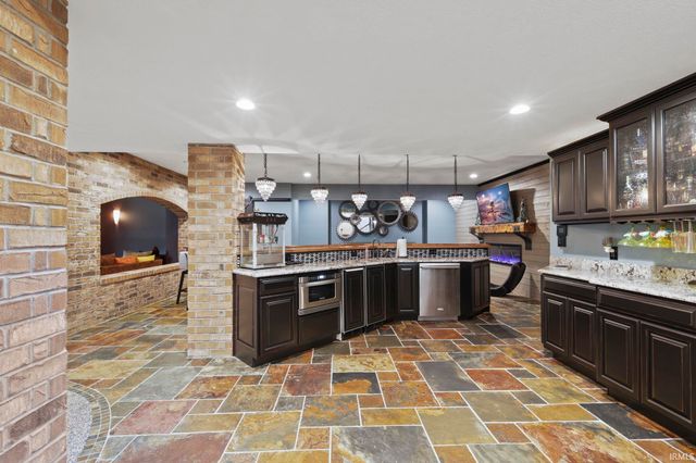6719 E Cross Timbers Court, Martinsville, IN 46151