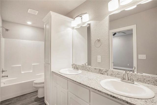 25 Lockhart Lane, Bella Vista, AR 72715