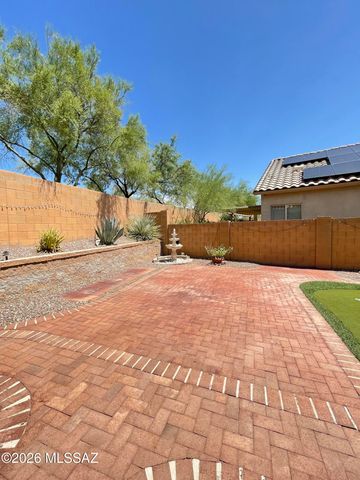 912 W Cork Oak Place, Oro Valley, AZ 85755