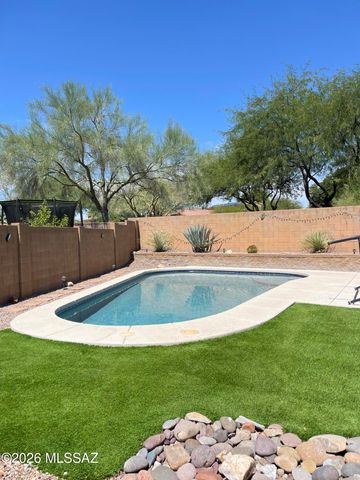 912 W Cork Oak Place, Oro Valley, AZ 85755