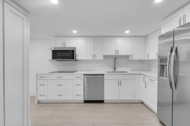 5750 Turin Street 206, Coral Gables, FL 33146