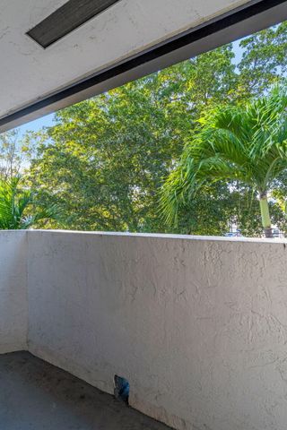 5750 Turin Street 206, Coral Gables, FL 33146