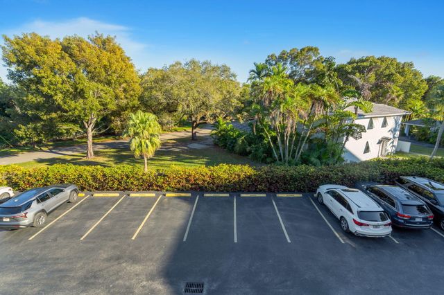 5750 Turin Street 206, Coral Gables, FL 33146