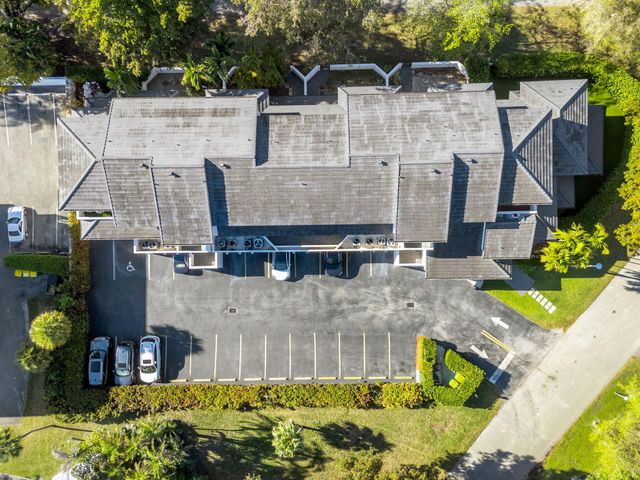 5750 Turin Street 206, Coral Gables, FL 33146