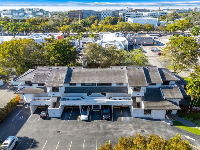 5750 Turin Street 206, Coral Gables, FL 33146