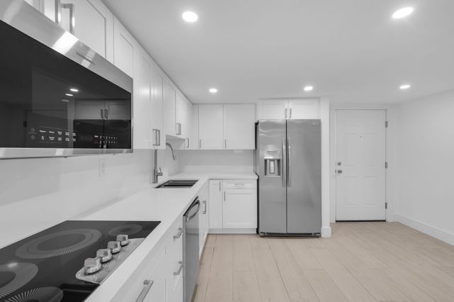 5750 Turin Street 206, Coral Gables, FL 33146