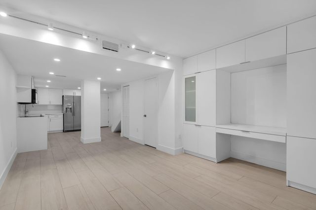 5750 Turin Street 206, Coral Gables, FL 33146