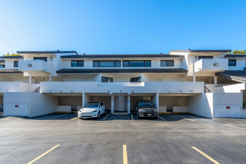 5750 Turin Street 206, Coral Gables, FL 33146