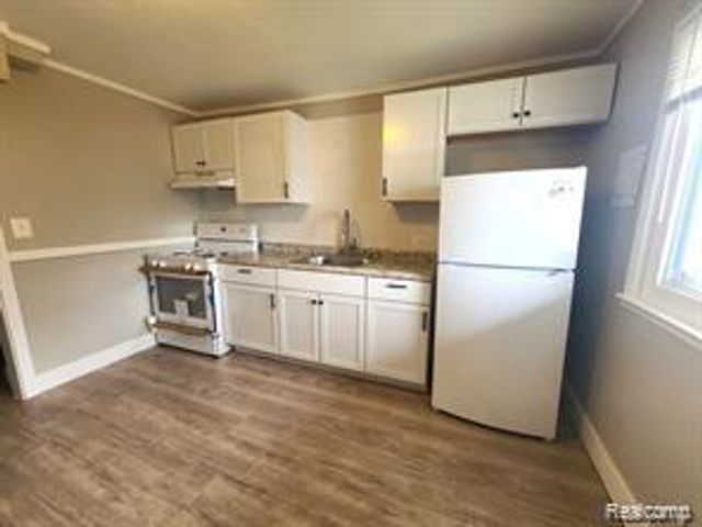 32655 Grand Traverse Street, Westland, MI 48186