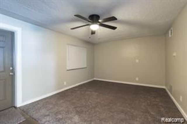 32655 Grand Traverse Street, Westland, MI 48186