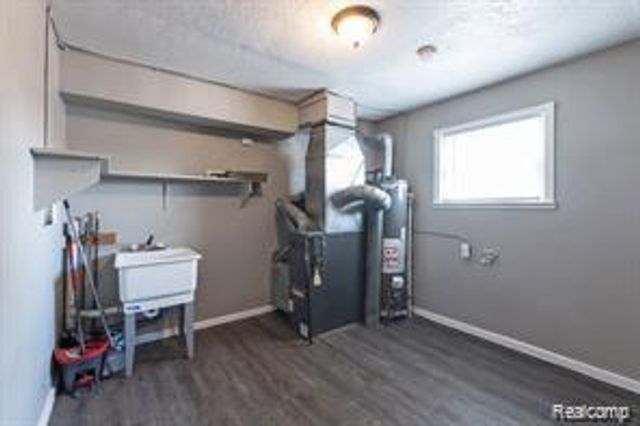 32655 Grand Traverse Street, Westland, MI 48186