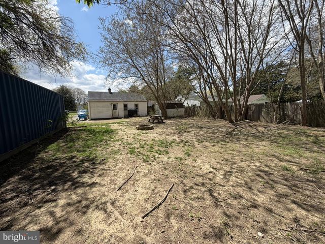 38 HILLDALE RD, Dover, DE 19901