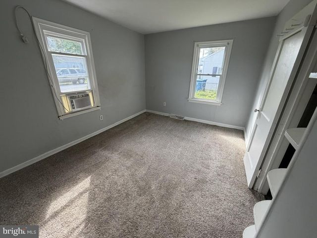 38 HILLDALE RD, Dover, DE 19901