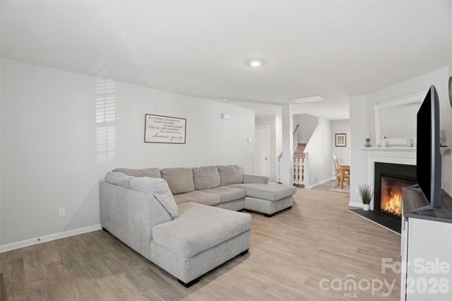 1347 Mifflin Lane, Dallas, NC 28034