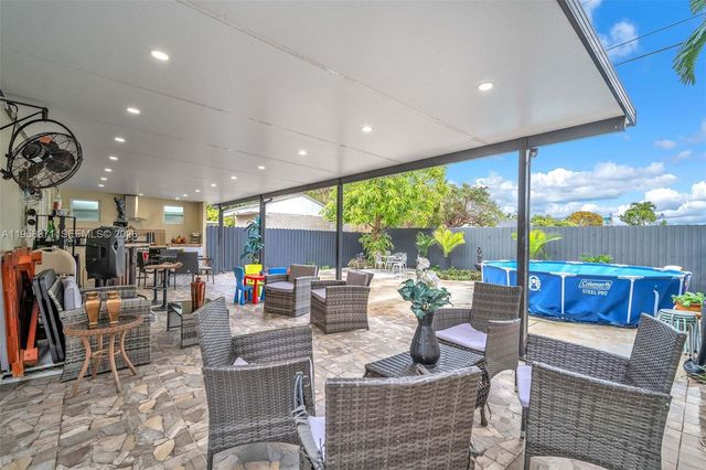 11245 SW 155th Ln, Miami, FL 33157