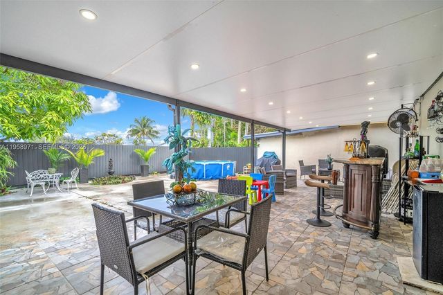 11245 SW 155th Ln, Miami, FL 33157