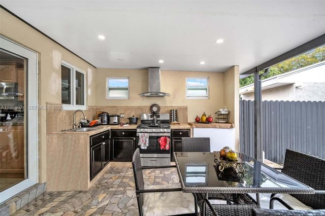 11245 SW 155th Ln, Miami, FL 33157