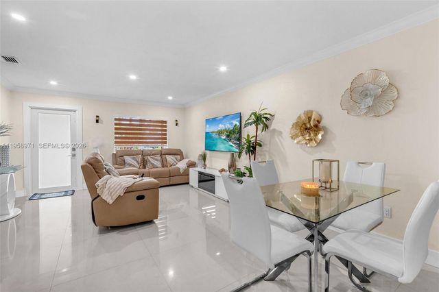 11245 SW 155th Ln, Miami, FL 33157