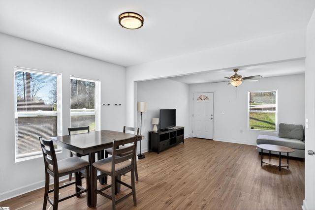 100 Parkstone Dr, Greenville, SC 29609