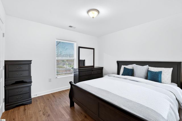 100 Parkstone Dr, Greenville, SC 29609