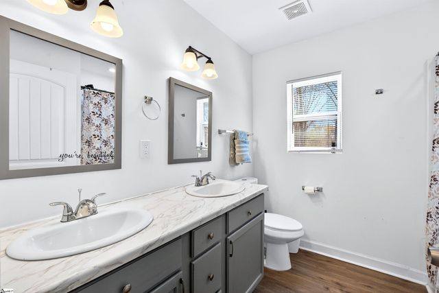 100 Parkstone Dr, Greenville, SC 29609