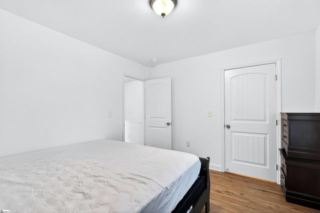 100 Parkstone Dr, Greenville, SC 29609