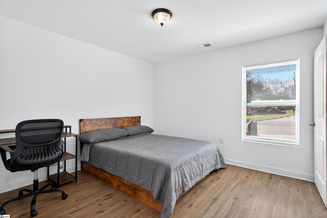 100 Parkstone Dr, Greenville, SC 29609