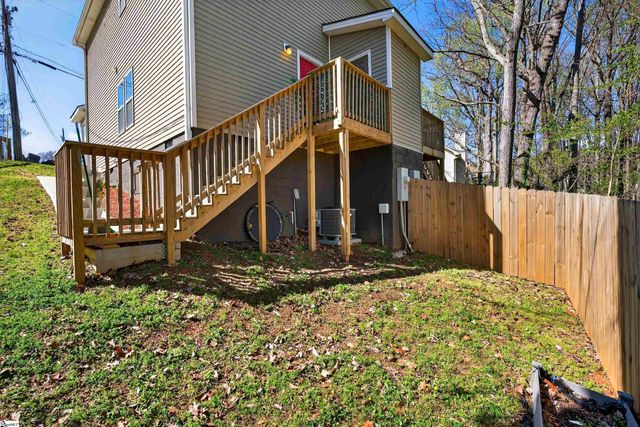 100 Parkstone Dr, Greenville, SC 29609