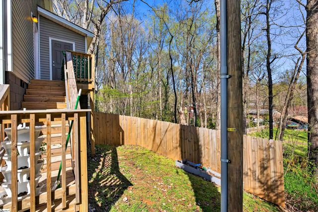 100 Parkstone Dr, Greenville, SC 29609